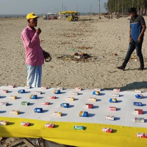 ring play game on the parki sea beach