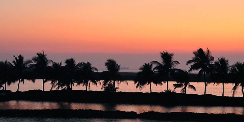 sagor par sea beach view from marine drive road