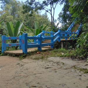 alutila cave entrance stairs