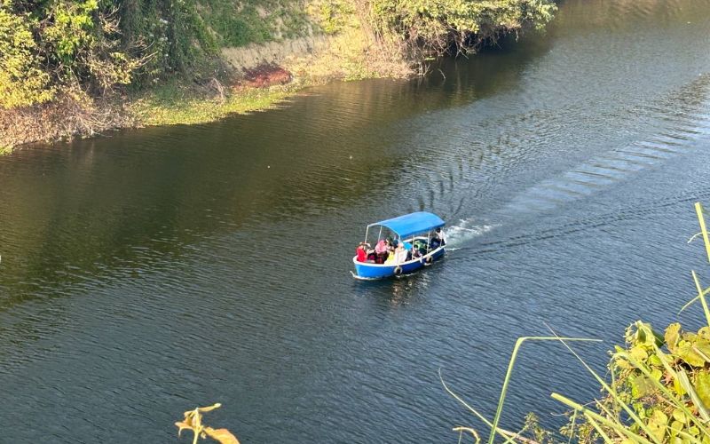 engine boat on the vatiary lake