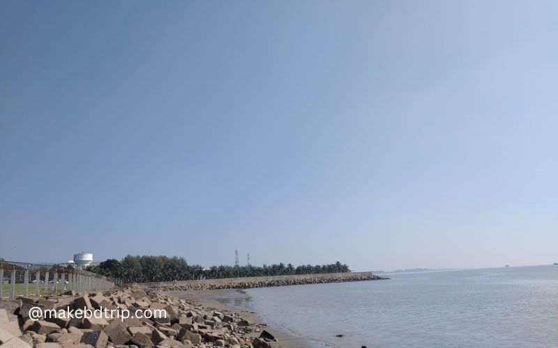 rocks at patenga sea beach area