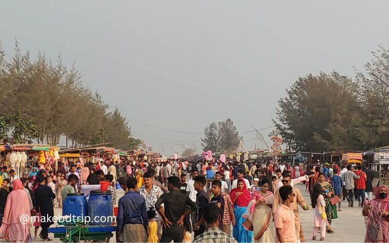 crowds at patenga sea beach